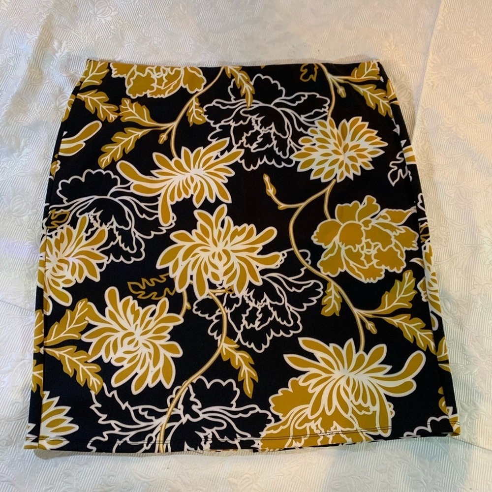 New York Clothing Co.‎ Gold,Black Skirt size XL